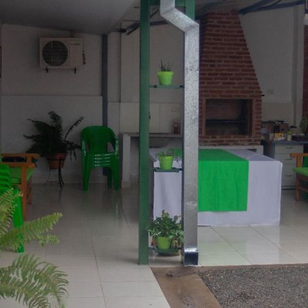 Helecho'S Hostal Encarnacion Exterior photo
