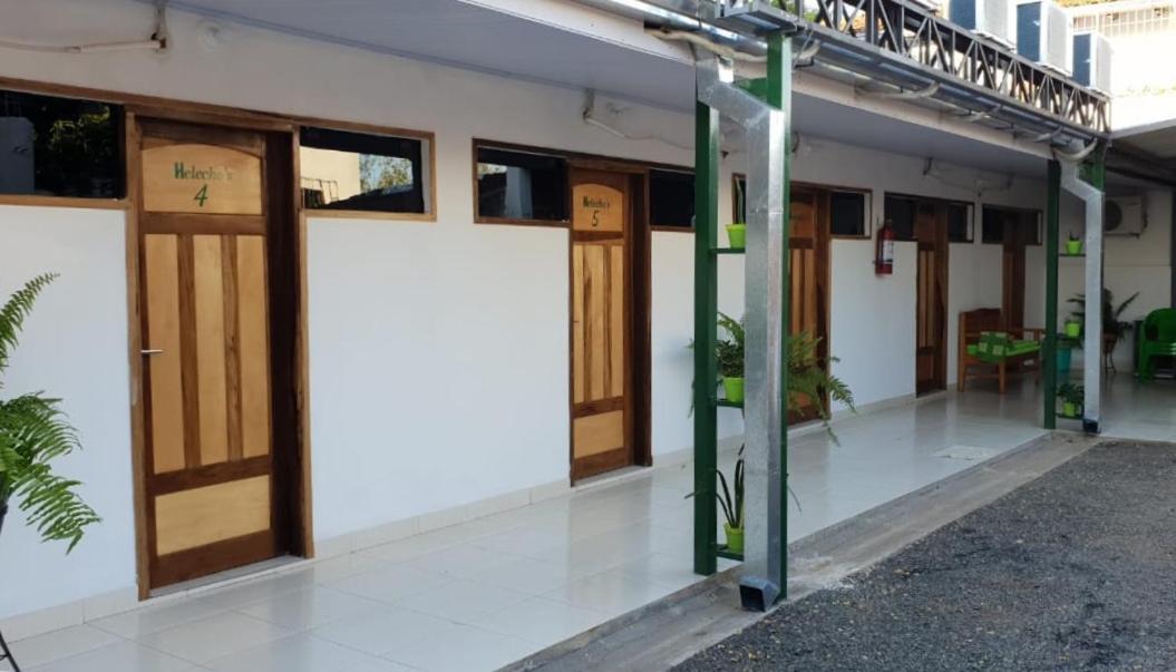 Helecho'S Hostal Encarnacion Exterior photo